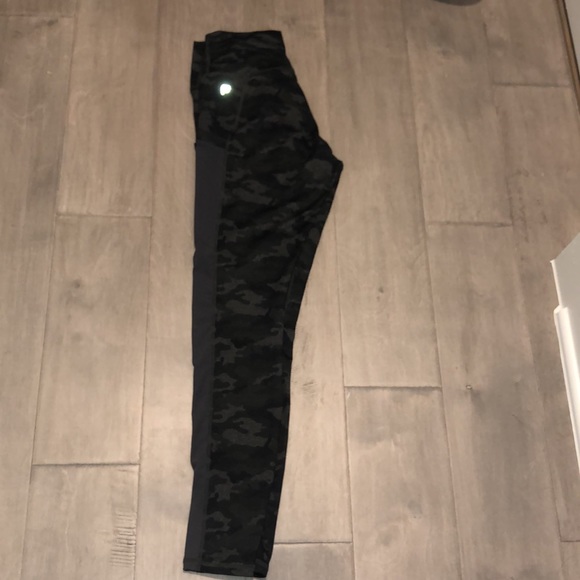 Fabletics Camo Leggings - Picture 2 of 5